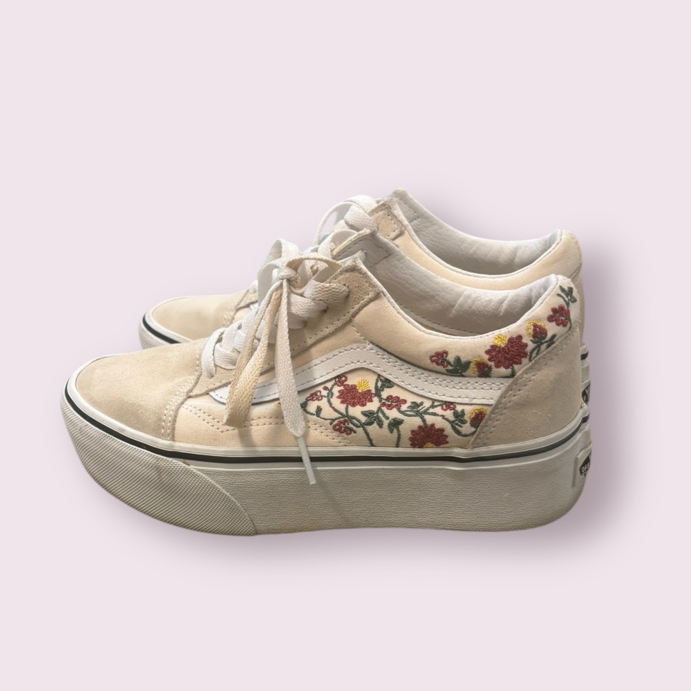 EUC Vans Old Skool Stackform.   • sold out online•